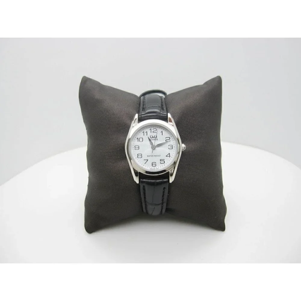 Women's Q&Q Quartz 3 Bar WR Analog 24mm Dial Watch (C470) G639J304